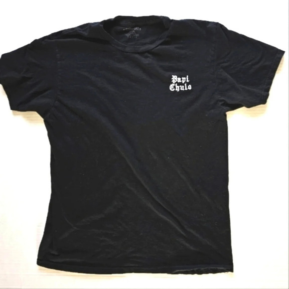 Papi Chulo Old English Graphic T-shirt - Picture 1 of 4